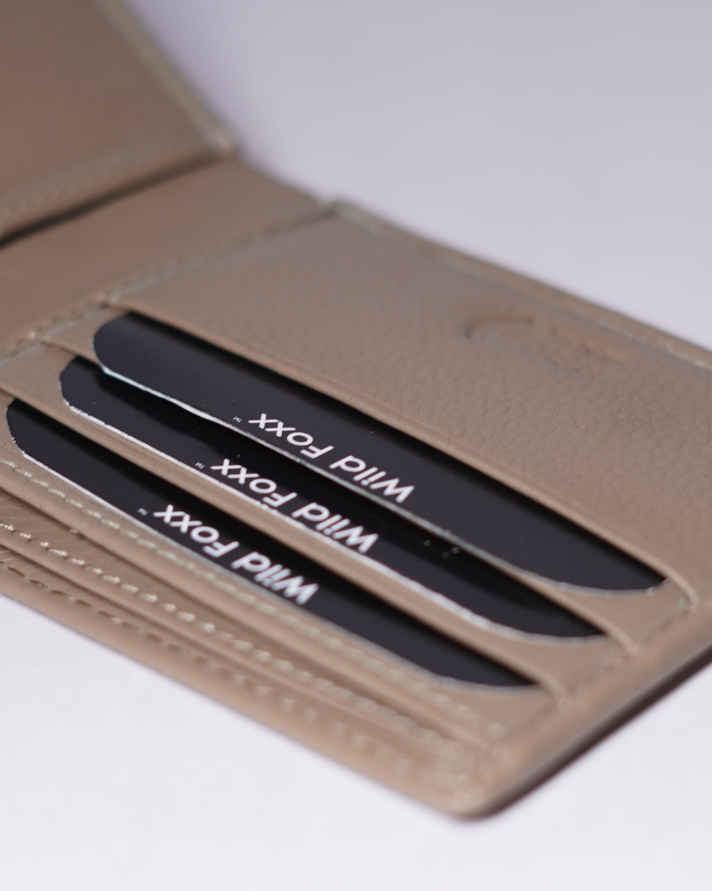 Wildfoxx Desert Beige Elite Bi-Fold Men’s Wallet – Cash & Card