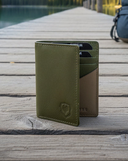 Two-tone Bi-Fold Leather Card Holder